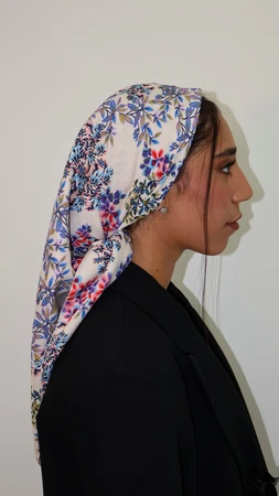 מטפחת מרובעת דגם יערה