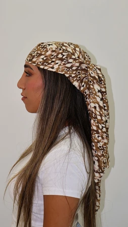 מטפחת מרובעת דגם סהרה