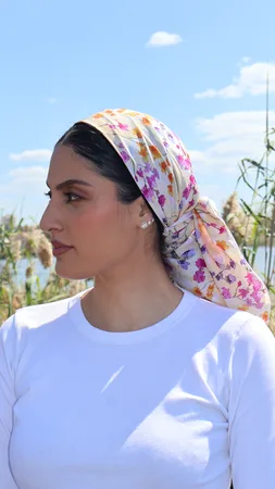 מטפחת מרובעת שהם קרפ לייקרה