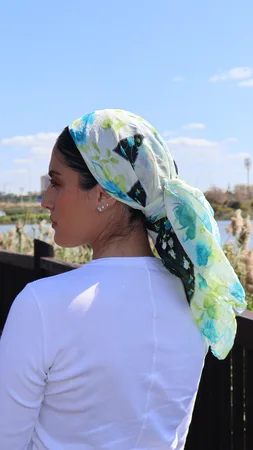 מטפחת מרובעת רננה שיפון