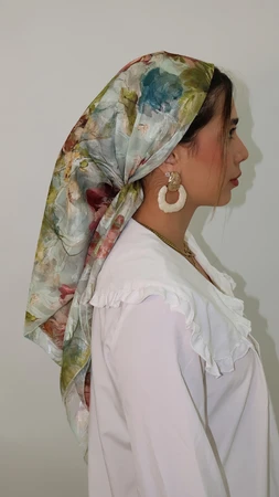 מטפחת לונג שיפון פרחים ירוק